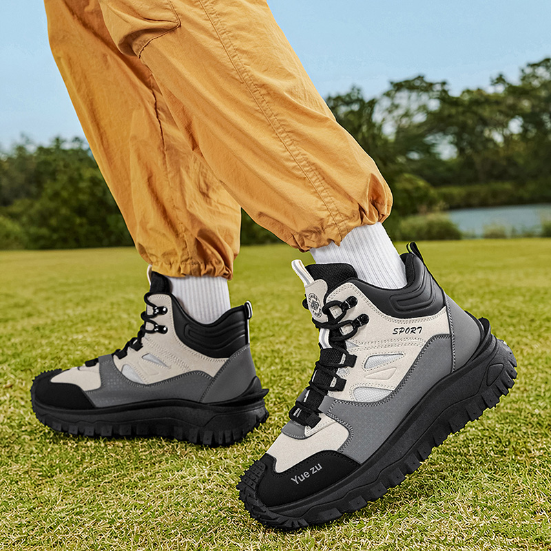 Sepatu bot pria model high-top - Outdoor Adventure Hiking ulasan dan harga